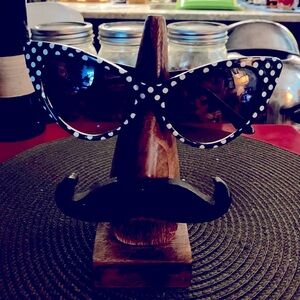 VINTAGE CAT EYE Sunglasses